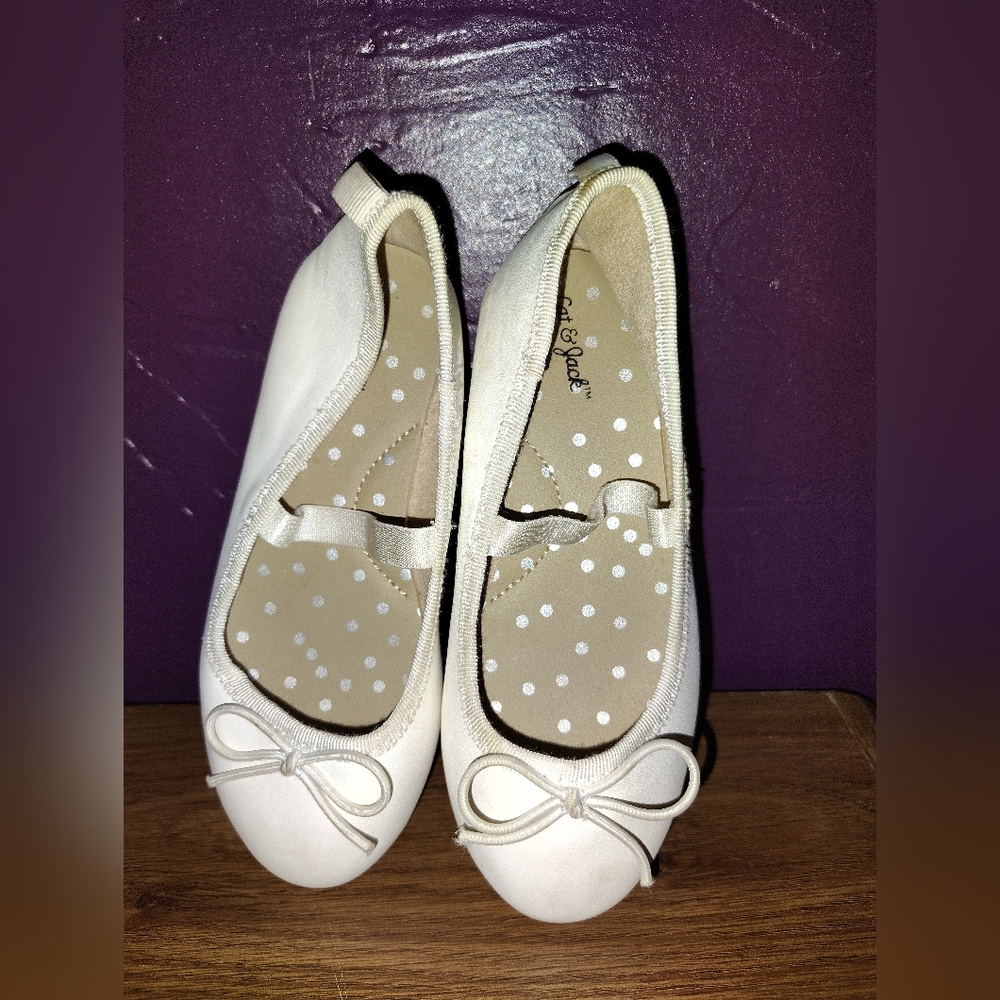Cat and Jack White Dress Flats Size 10